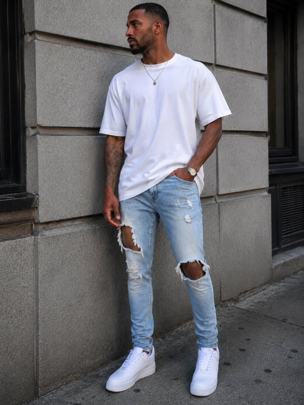 Mens Distressed Ripped Denim Jeans - 34